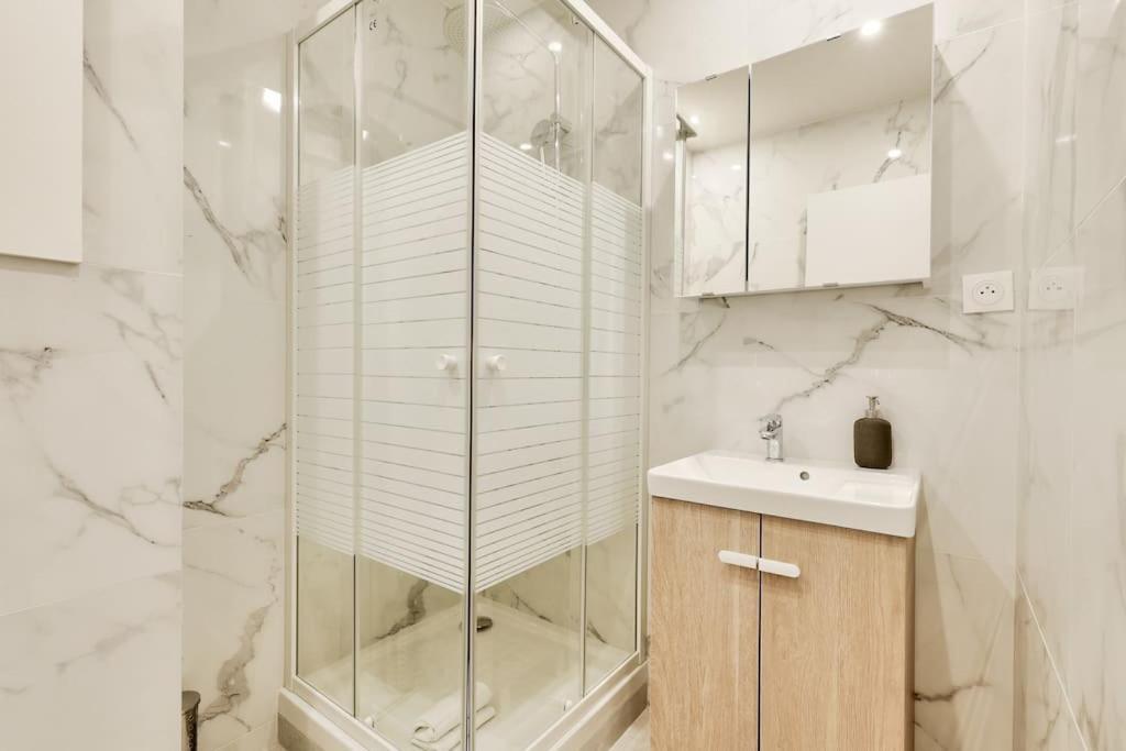 Apartament Studio Confortable Au Coeur De Paryż Zewnętrze zdjęcie